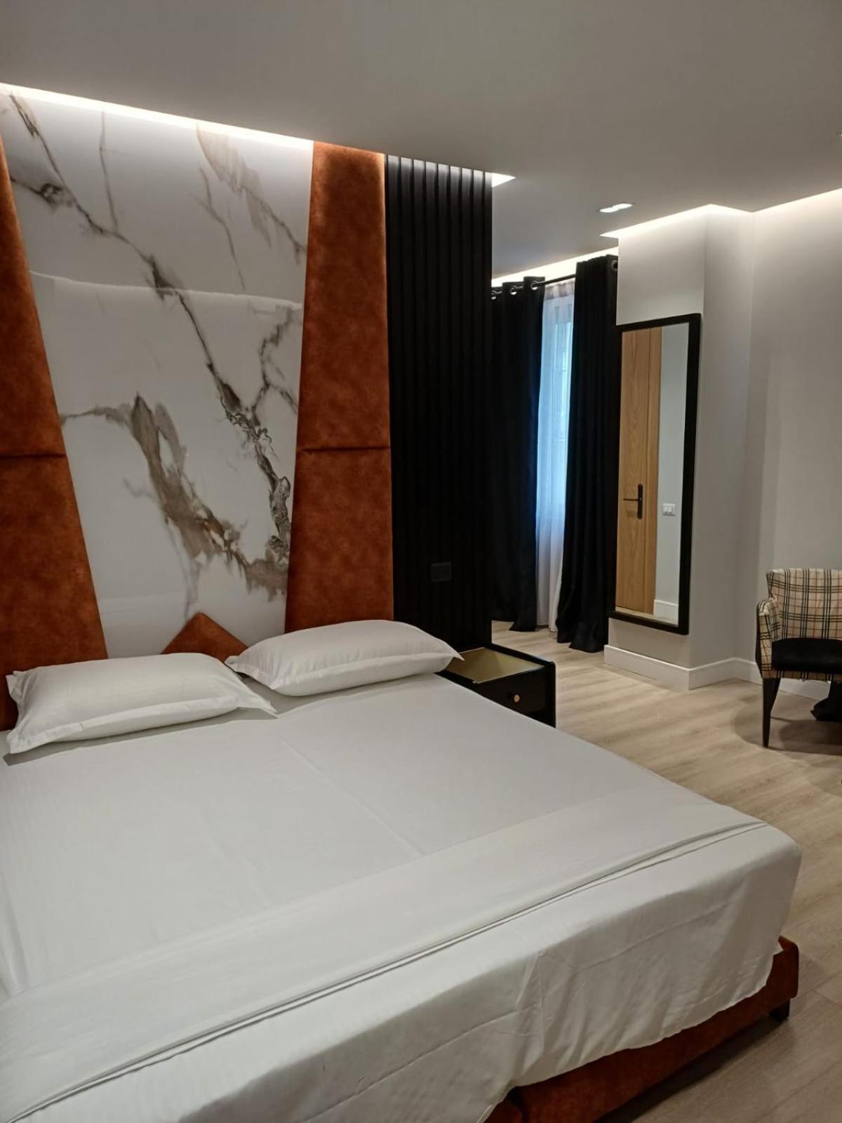 Oxygen Boutique Hotel Tirana Extérieur photo