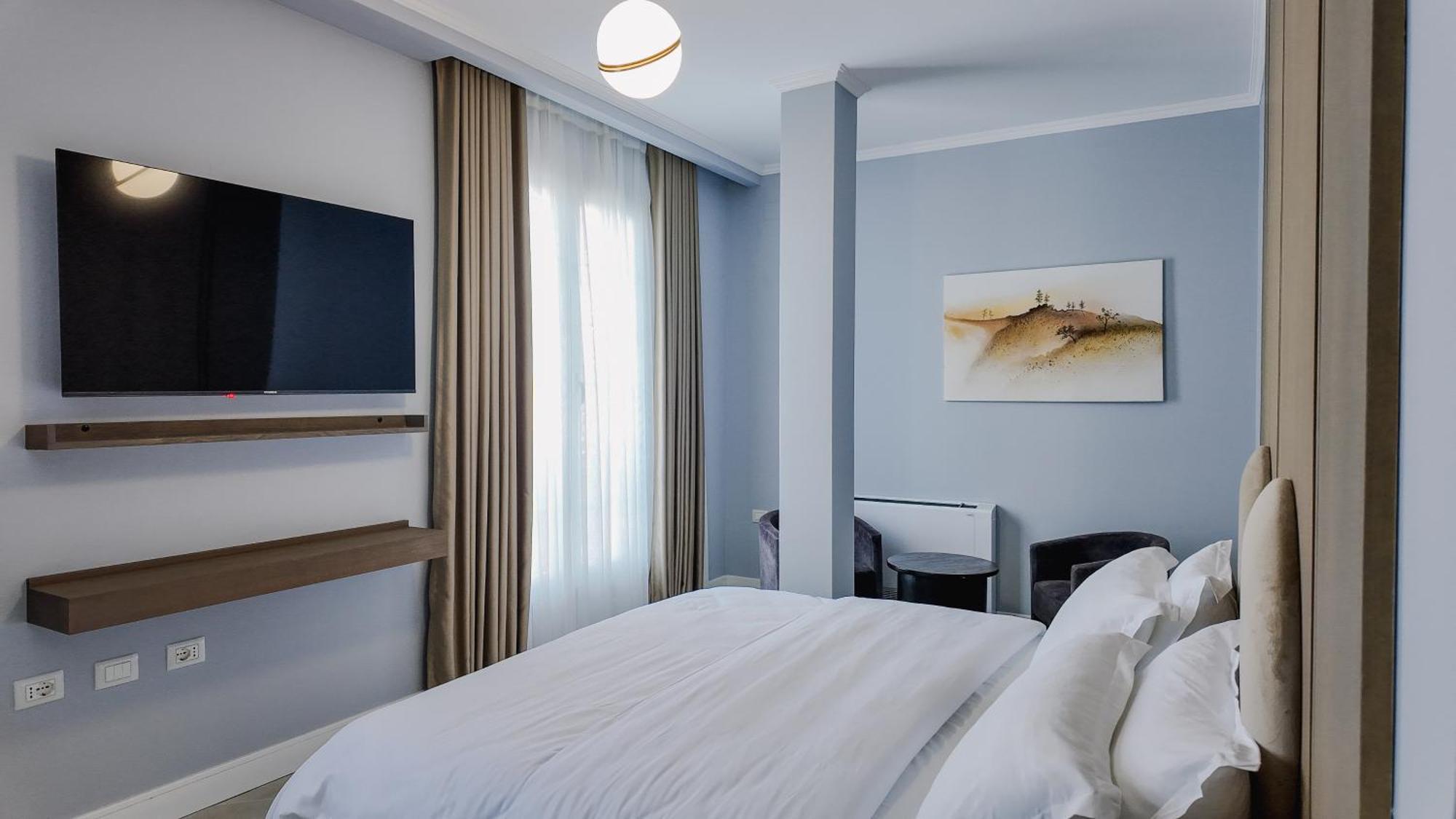 Oxygen Boutique Hotel Tirana Extérieur photo