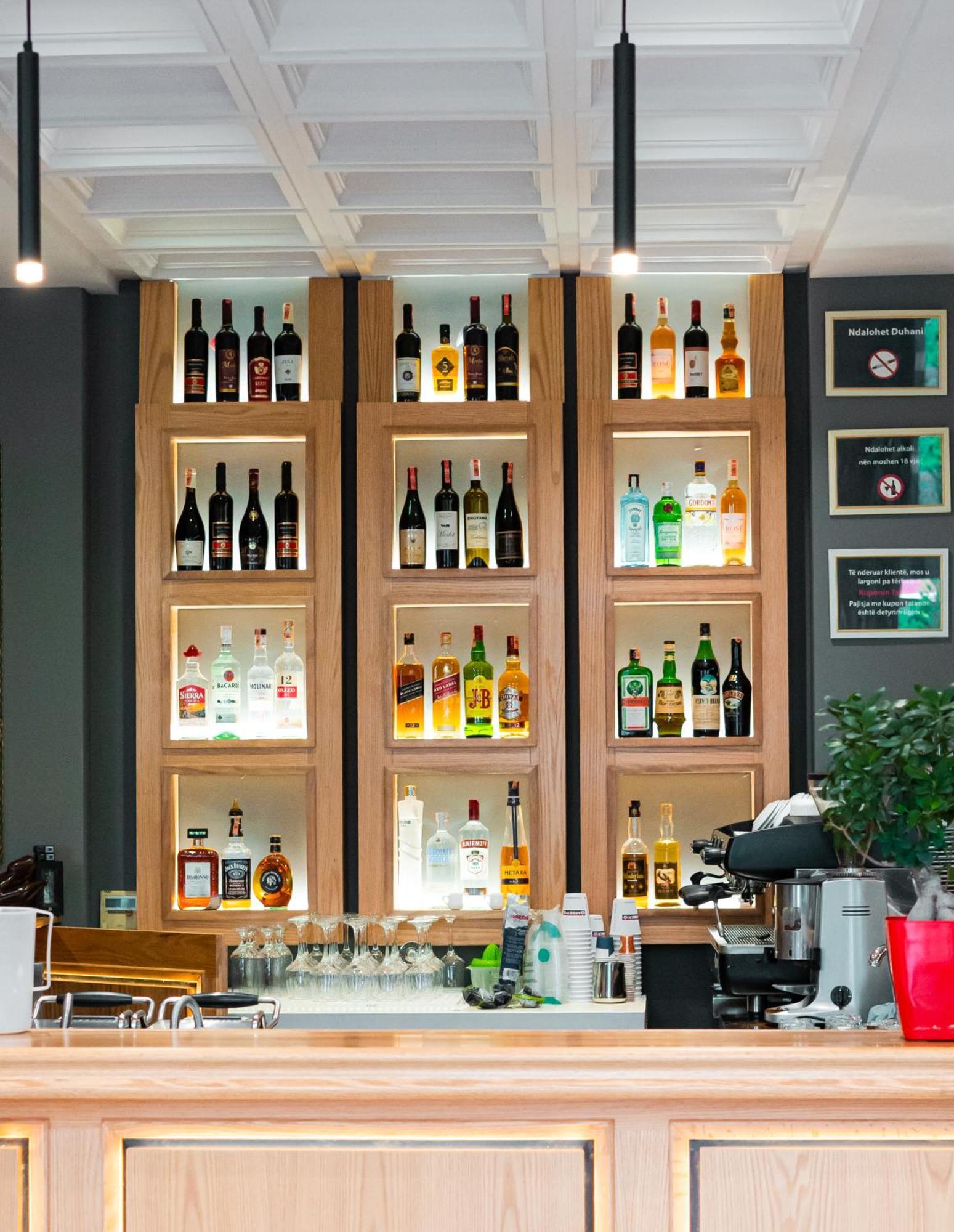 Oxygen Boutique Hotel Tirana Extérieur photo